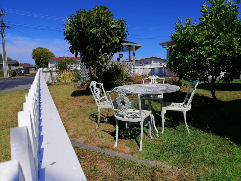 roseridge-rest-home-henderson-1