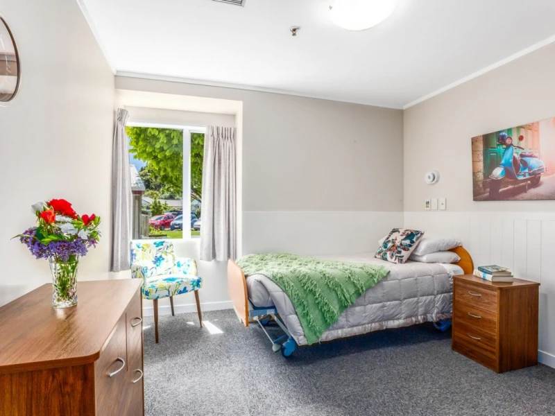 bupa-stokeswood-care-home-3553