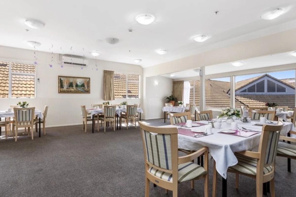 bupa-sunset-care-home-2179