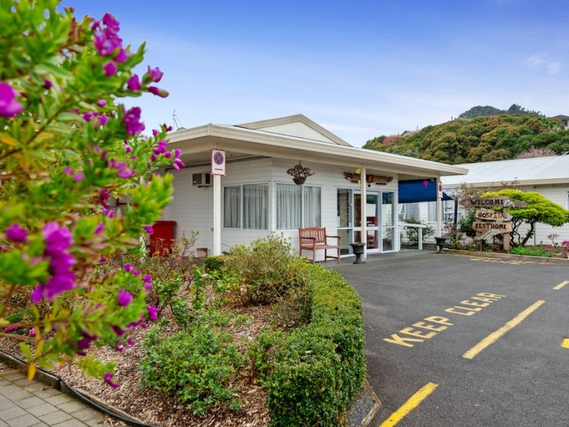 bupa-the-booms-care-home-2380