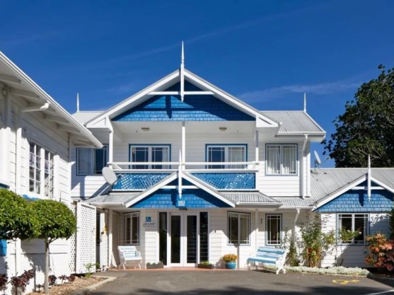 ultimate-care-oakland-1