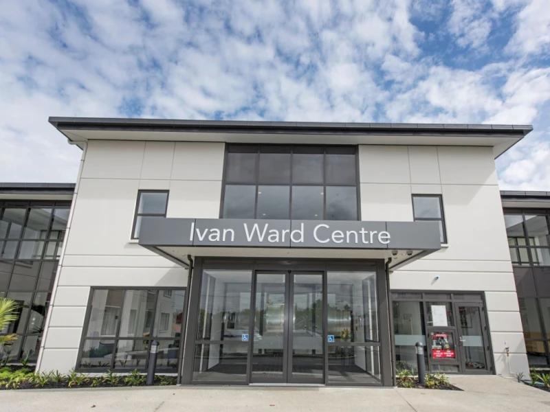 ivan-ward-centre-1