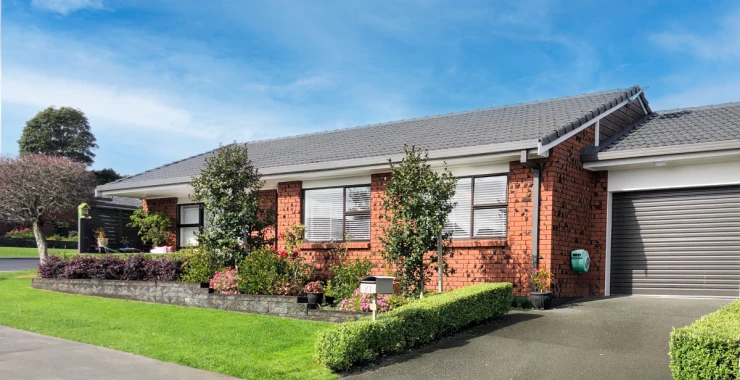 pakuranga-park-village-villas-2-bed-garage-conservatory-39353