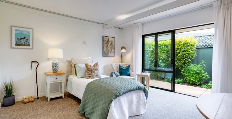 the-oaks-care-suites-room-1929