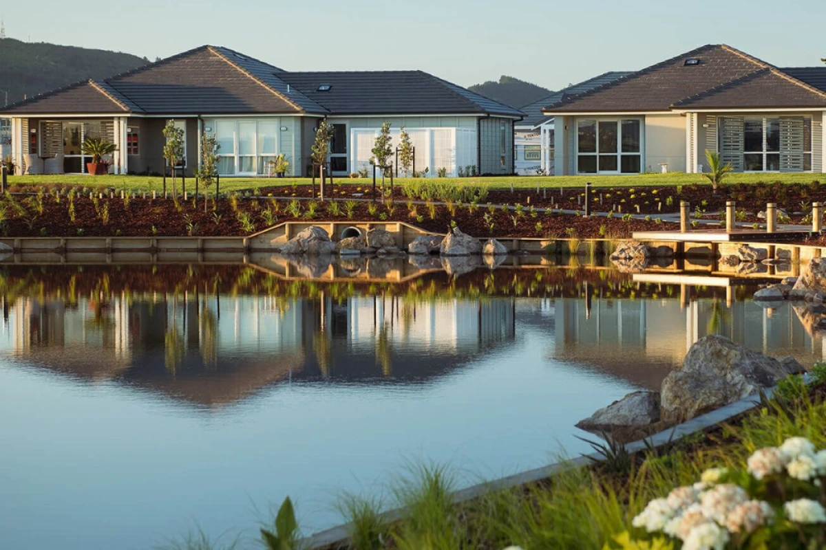 pacific-lakes-village-10380